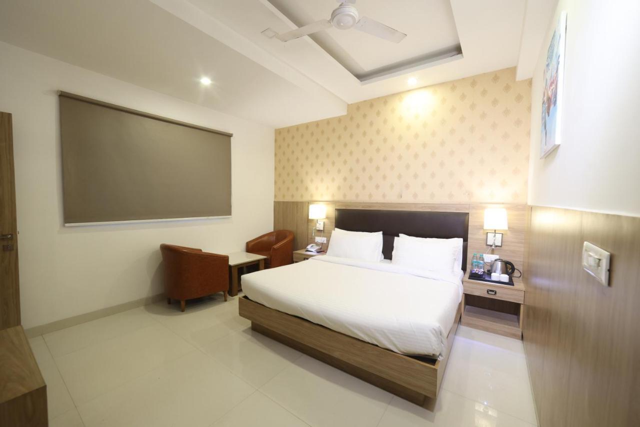 The Elevate Hotel - Near Delhi International Airport New Delhi Extérieur photo