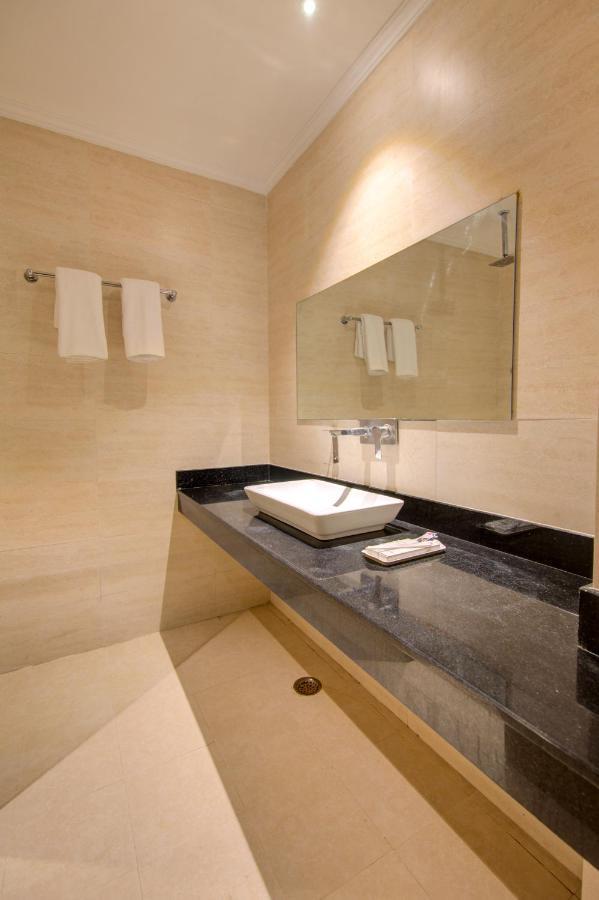 The Elevate Hotel - Near Delhi International Airport New Delhi Extérieur photo